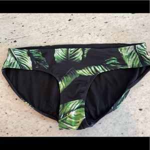 Albion fit midi swim bottoms M